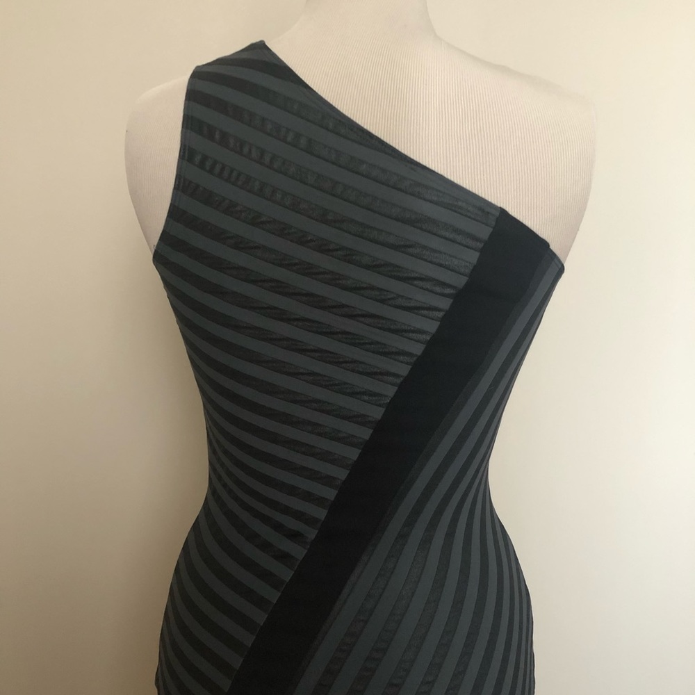 HACHE Off Shoulder Top - Picture 4 of 5